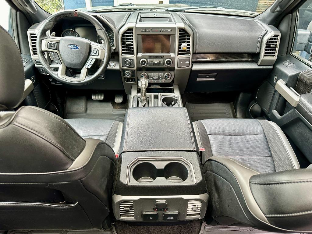 Ford F150 photo 16