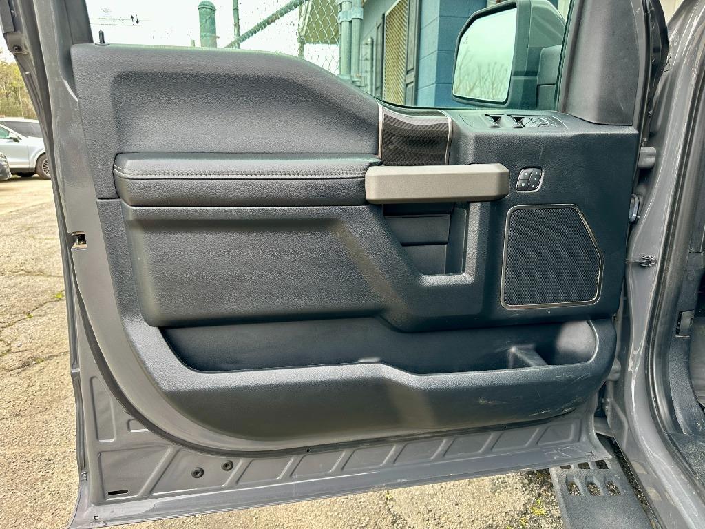 Ford F150 photo 11