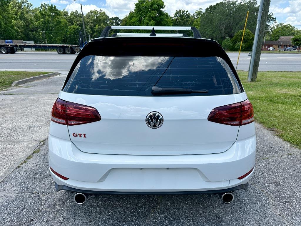 Volkswagen GTI photo 4