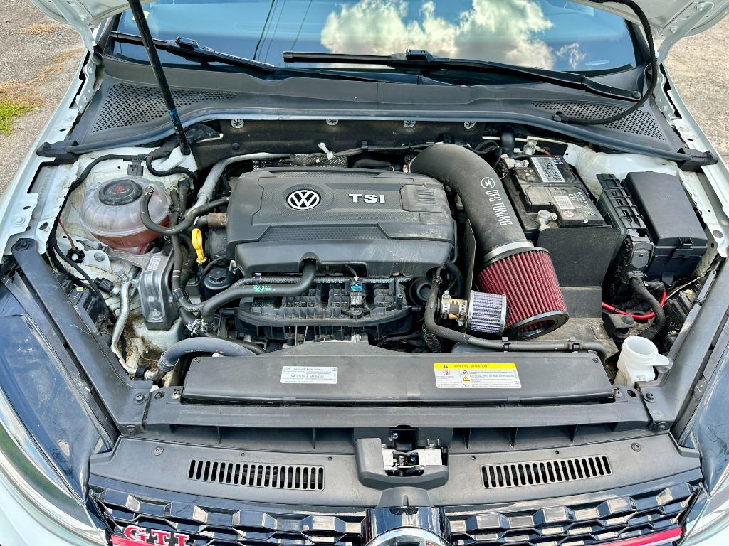 Volkswagen GTI photo 18