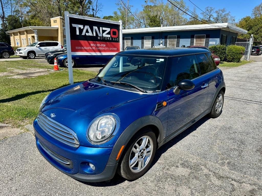 2013 MINI Cooper Base's photo