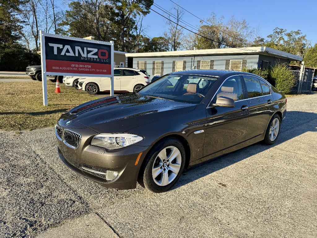 2013 BMW 5 Series 528i's photo