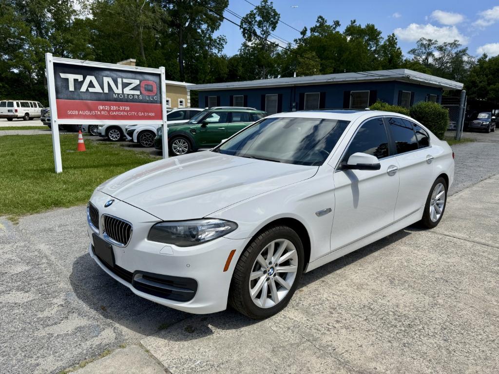 2014 BMW 5 Series 535i xDrive Sedan's photo