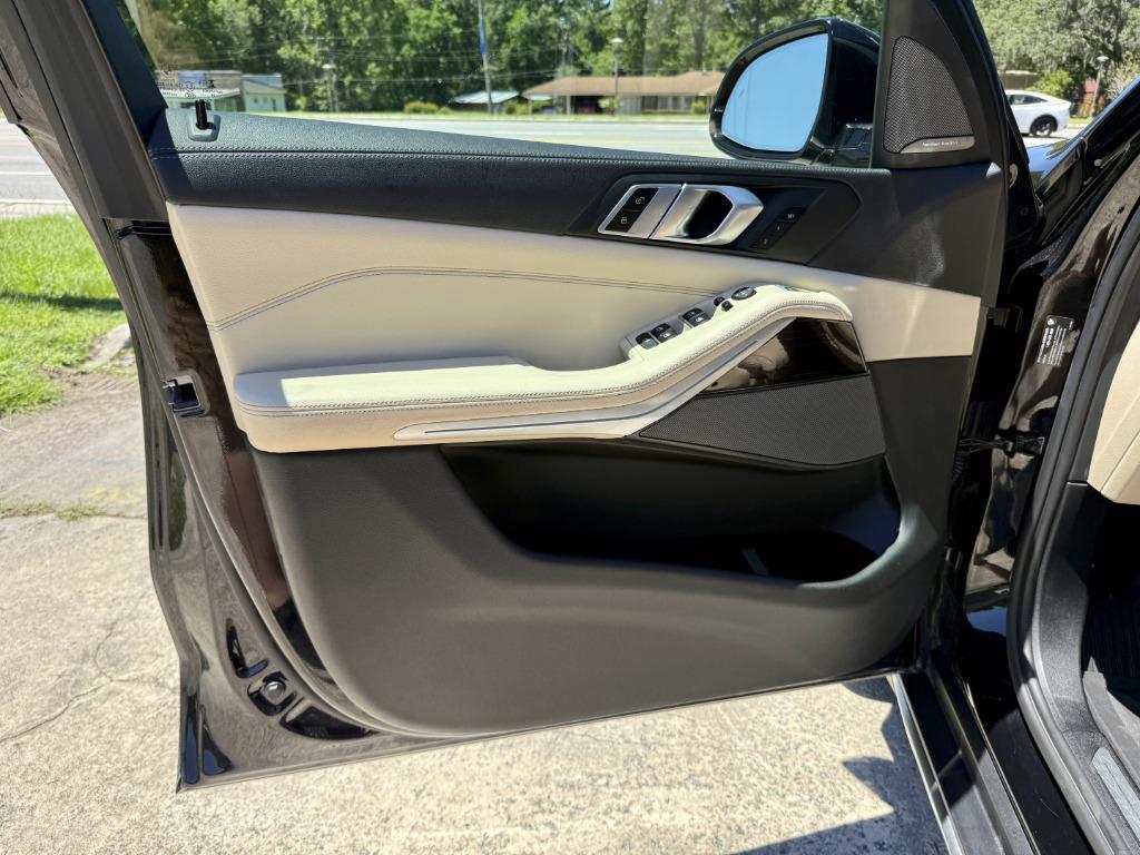 BMW X5 photo 12