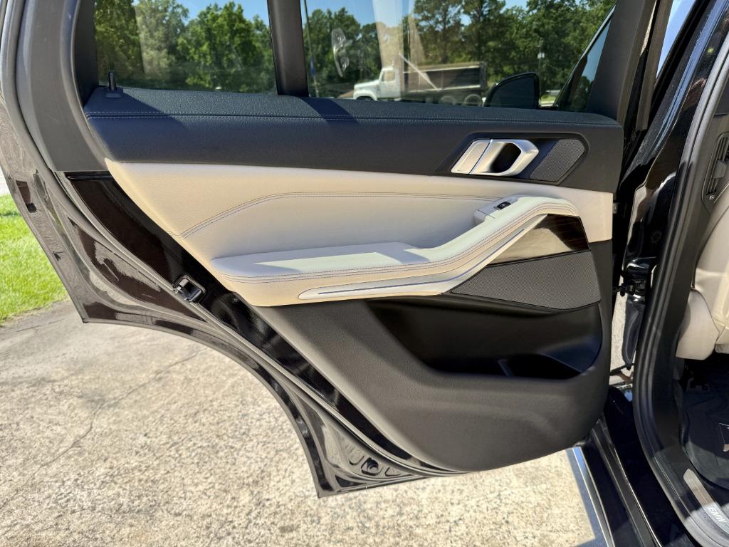 BMW X5 photo 14