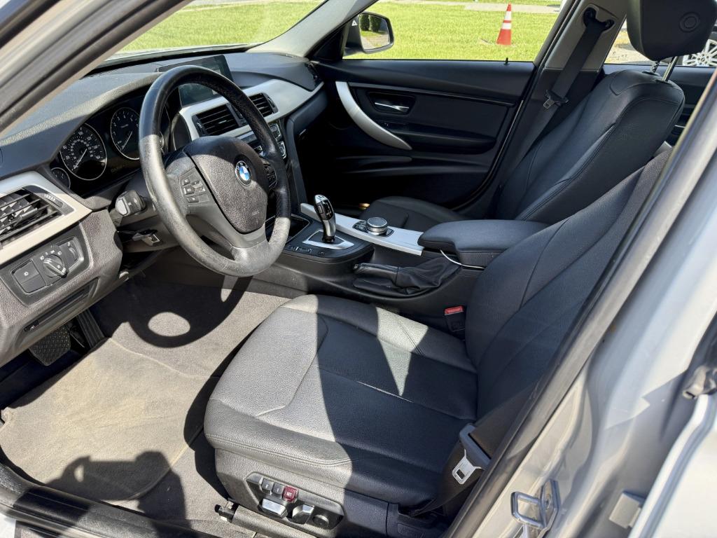 BMW 3-Series photo 10