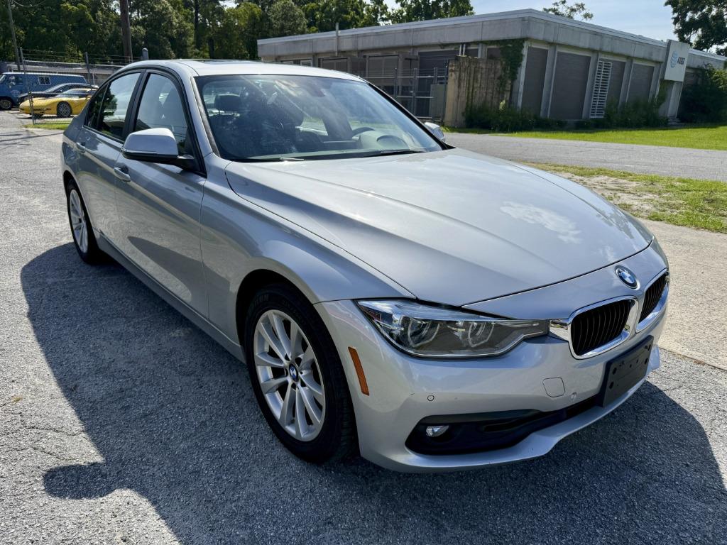 BMW 3-Series photo 8