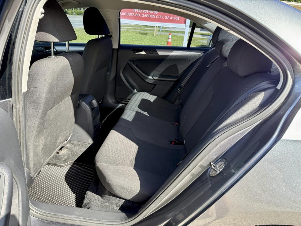 Volkswagen Jetta photo 13