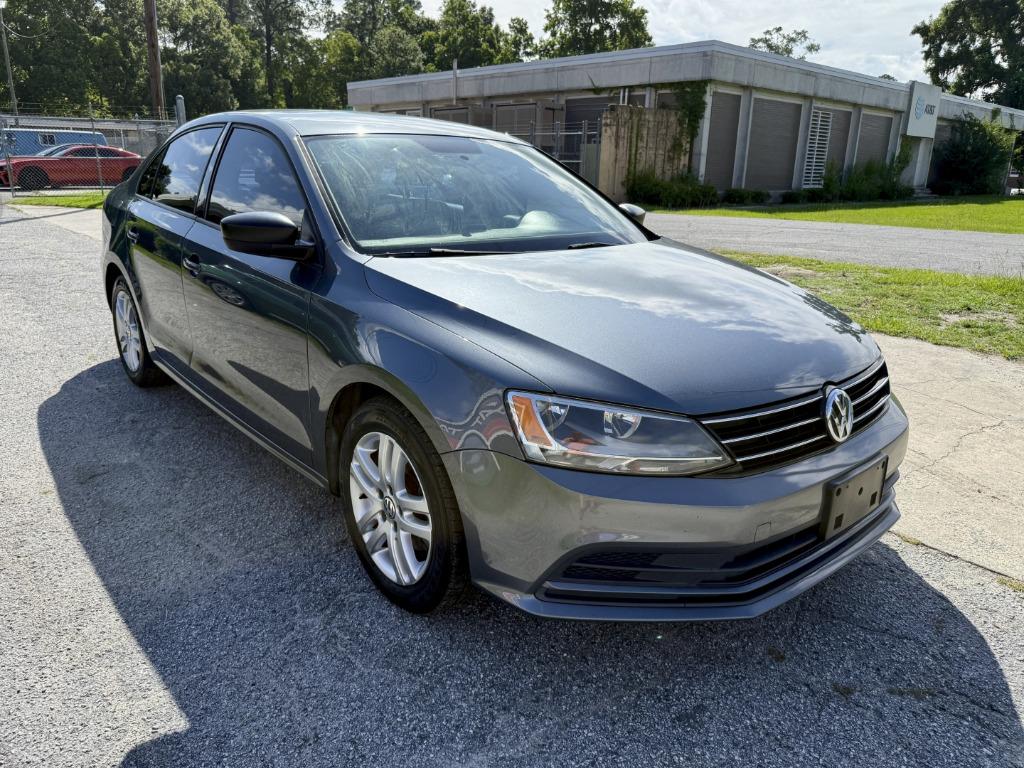 Volkswagen Jetta photo 8