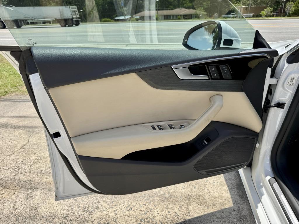 Audi A5 photo 12