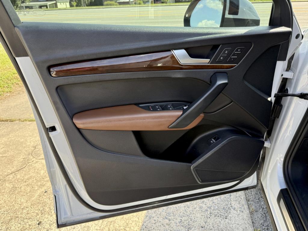 Audi Q5 photo 12