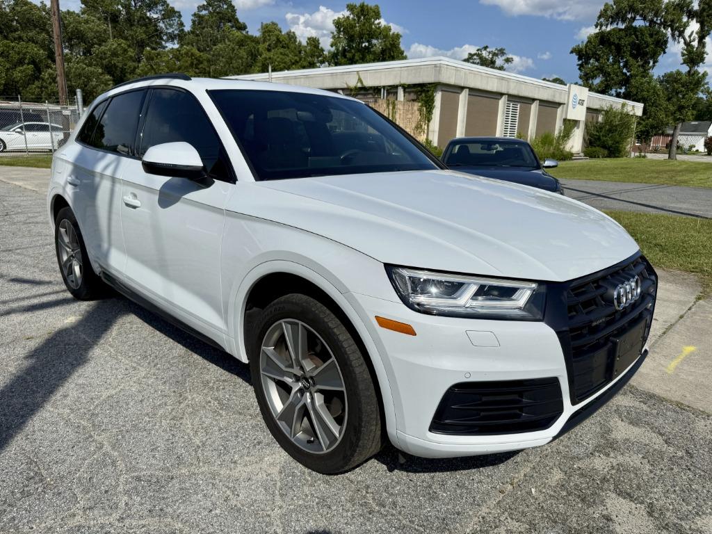 Audi Q5 photo 8