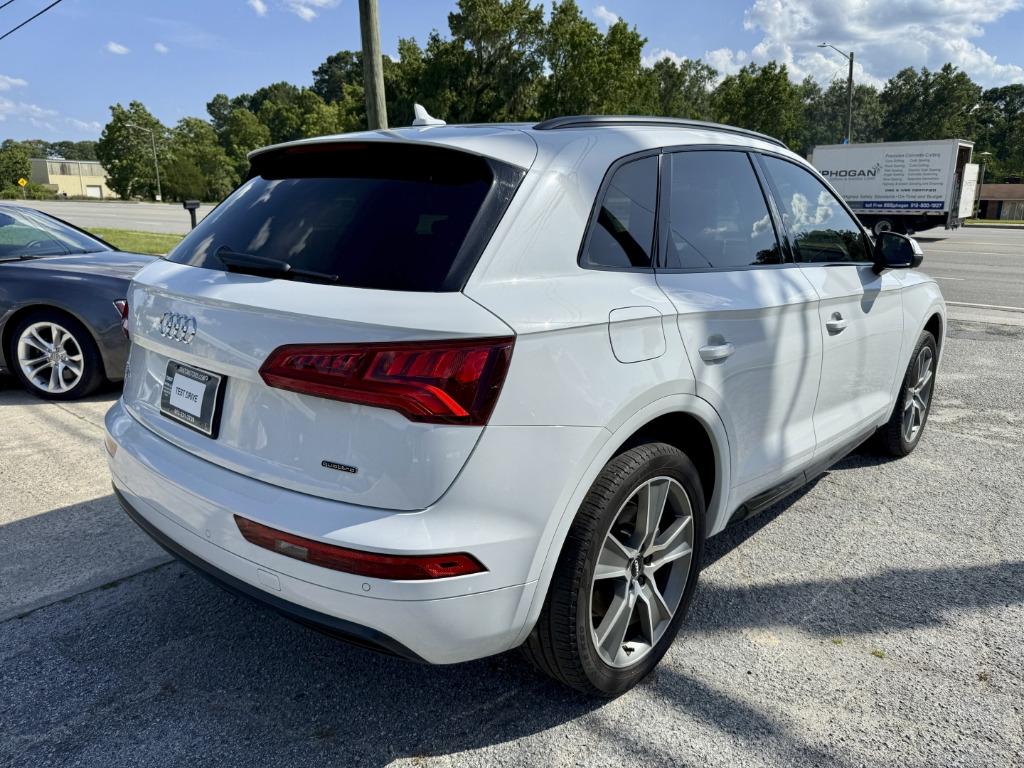 Audi Q5 photo 6