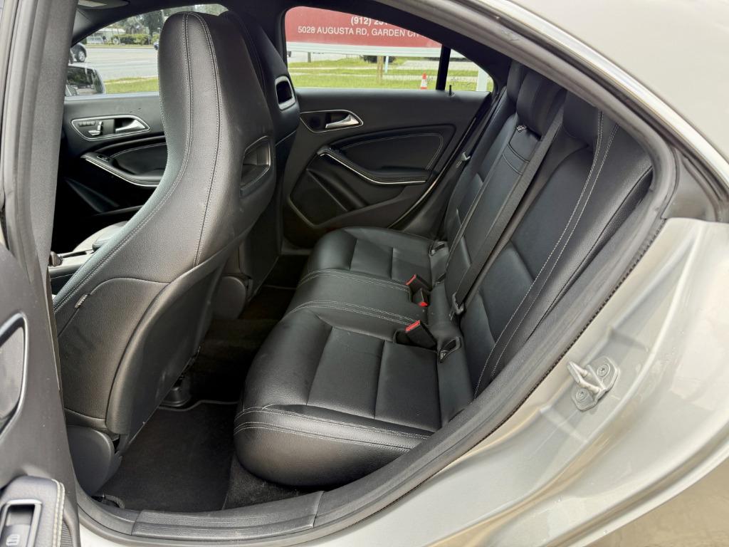 Mercedes-Benz CLA photo 13