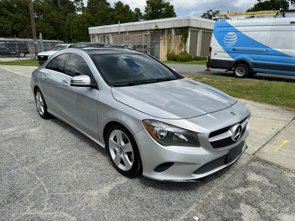 Mercedes-Benz CLA photo 8