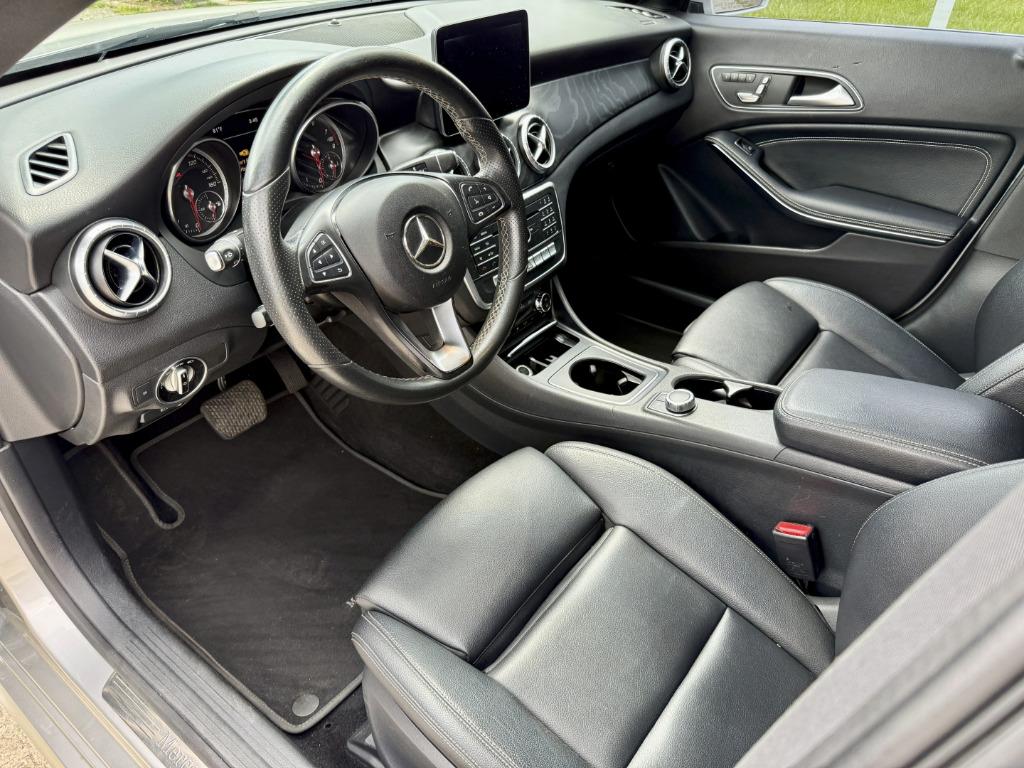 Mercedes-Benz CLA photo 10