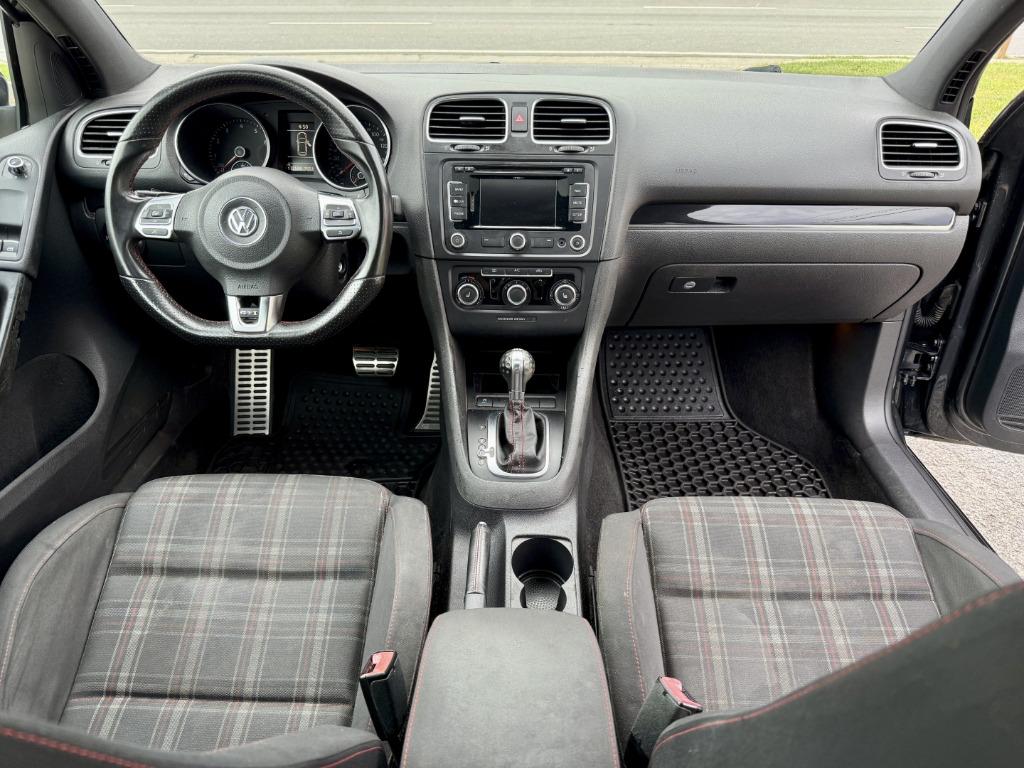 Volkswagen GTI photo 11