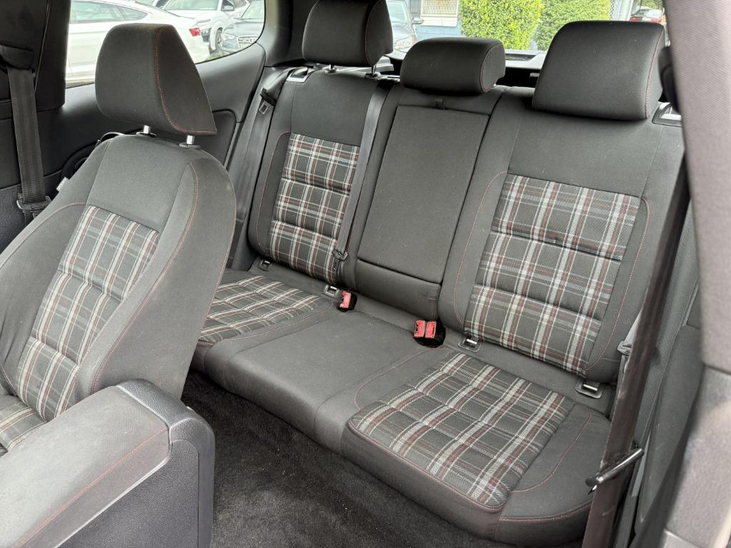 Volkswagen GTI photo 13