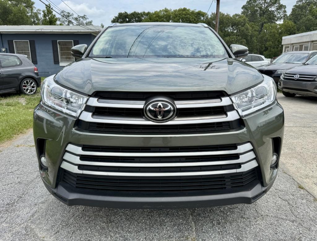 Toyota Highlander photo 9