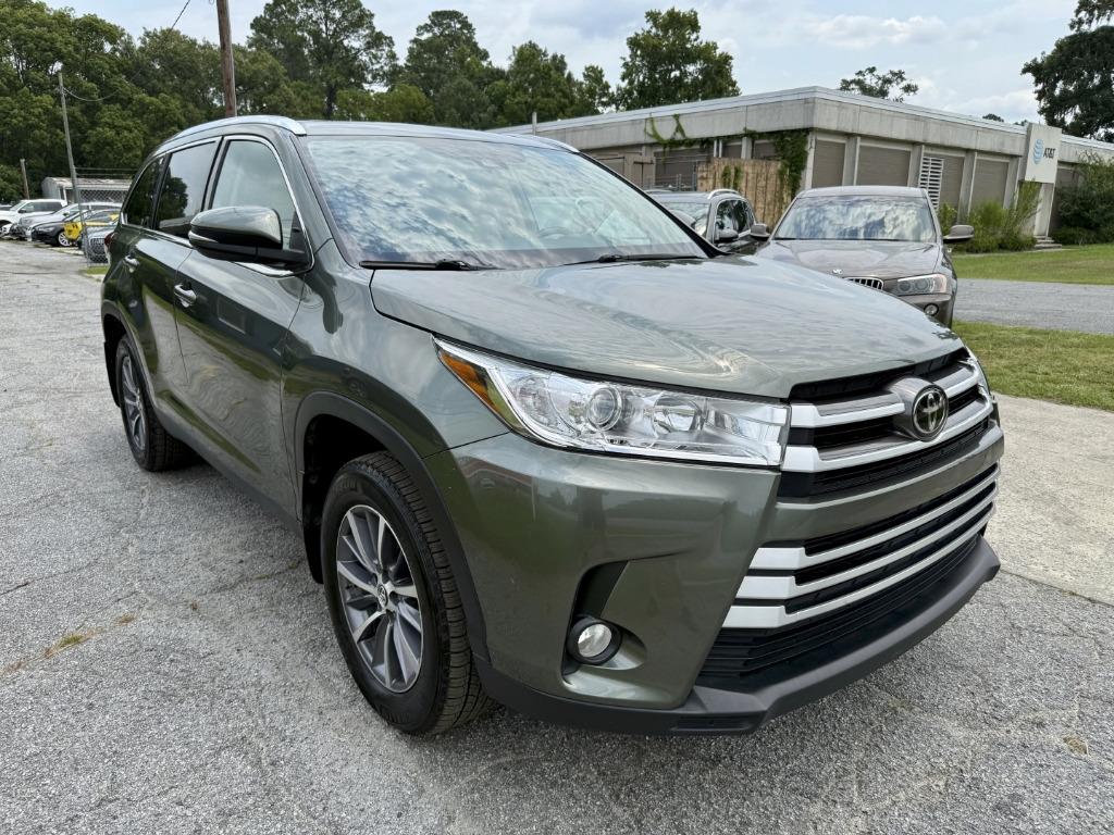 Toyota Highlander photo 8
