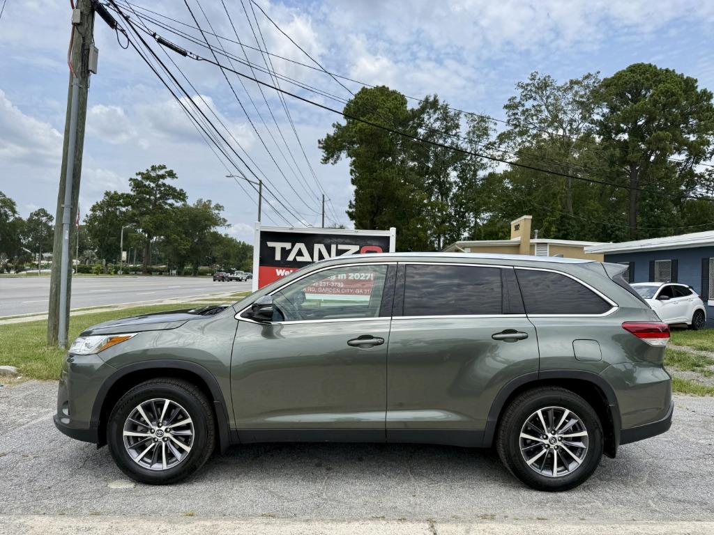 Toyota Highlander photo 3